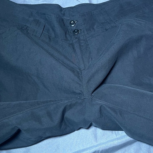 Columbia women’s sz 4 black capris, below knee length - Picture 9 of 13